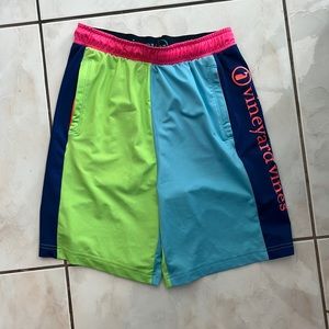 Vineyard vines boys active shorts
